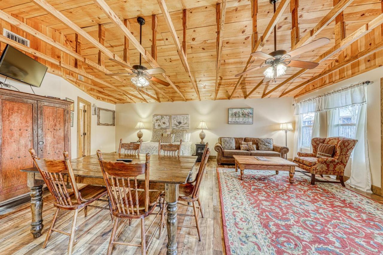 The Studio @ Durst Haus Fredericksburg Buitenkant foto