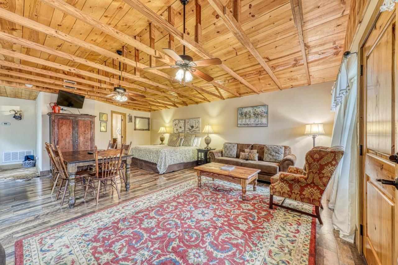 The Studio @ Durst Haus Fredericksburg Buitenkant foto